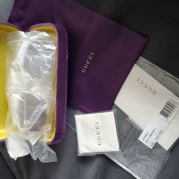 NWT Gucci Polarized Sunglasses and Gucci Case - Picture 9 of 9